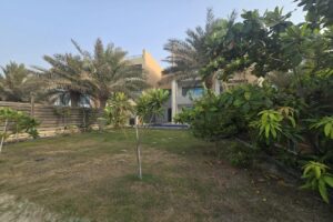 Beautiful 6bed villa with lift, pool, beach access