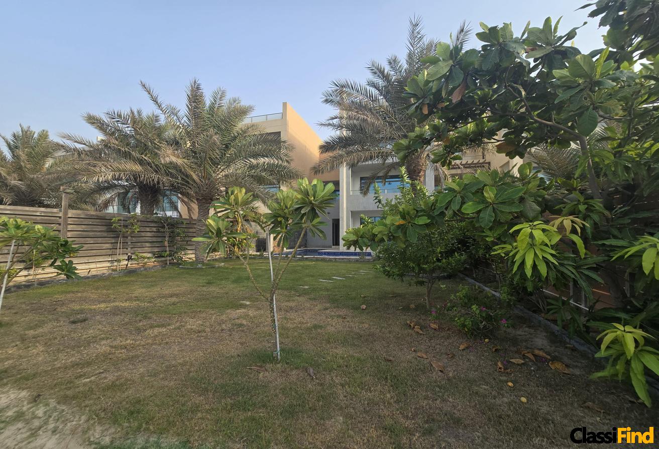 Beautiful 6bed villa with lift, pool, beach access