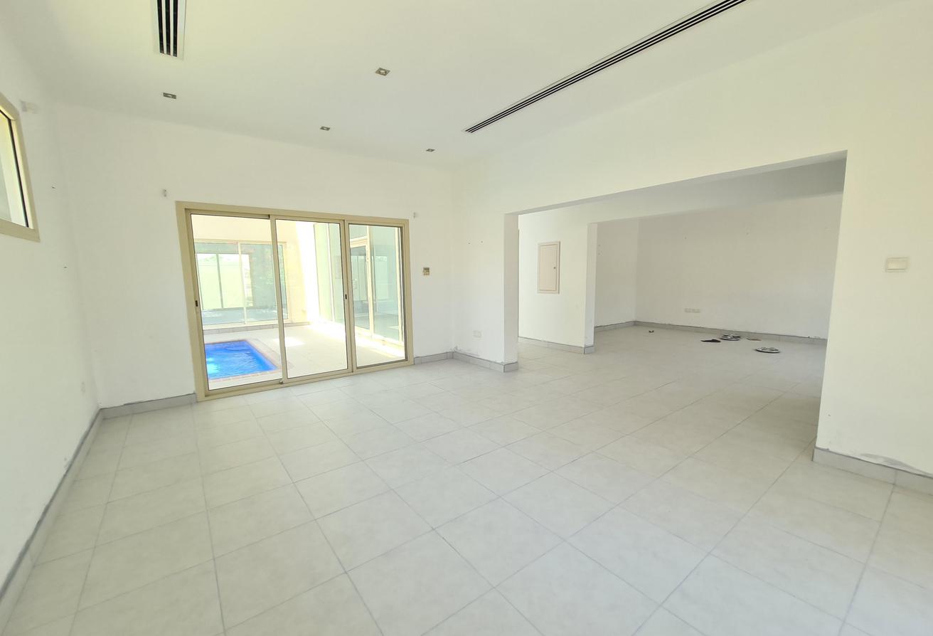 Modern 4 Bed Compound Villa with Garden and Pool !