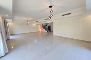 Spacious 4bed in big comp villa garden BD1000 incl