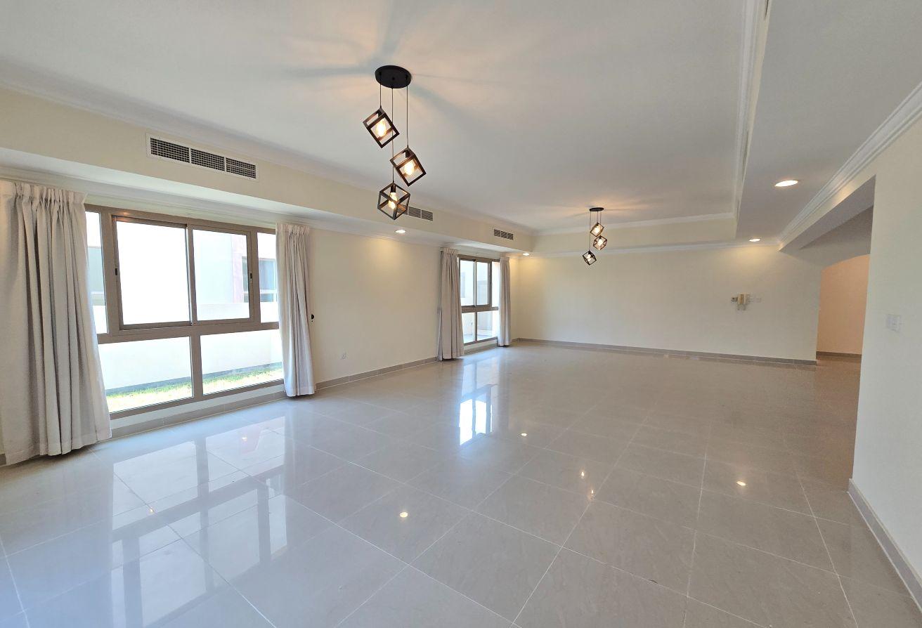 Spacious 4bed in big comp villa garden BD1000 incl