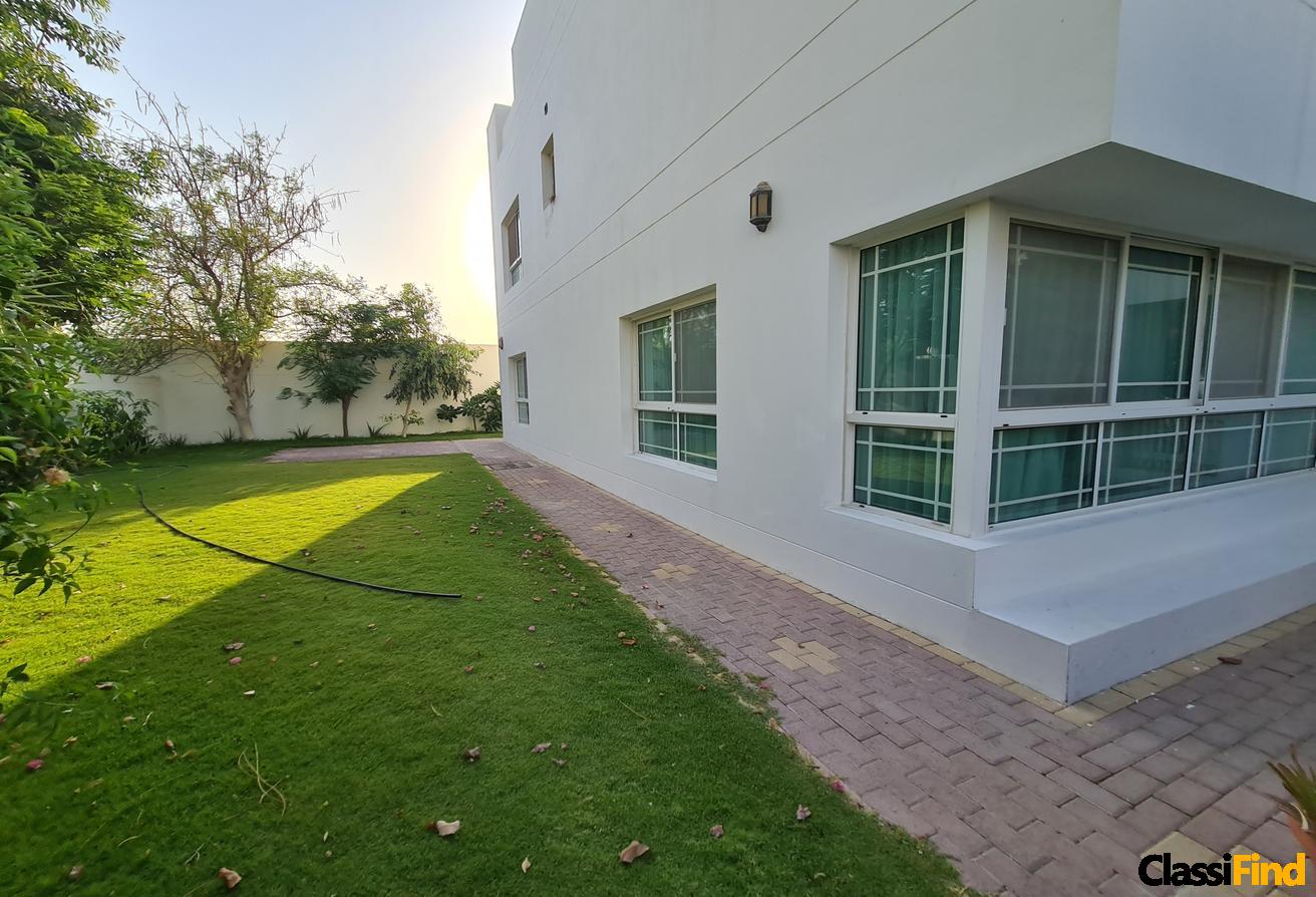 An big bright 3bed compound villa with big garden