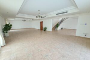 An big bright 3bed compound villa with big garden