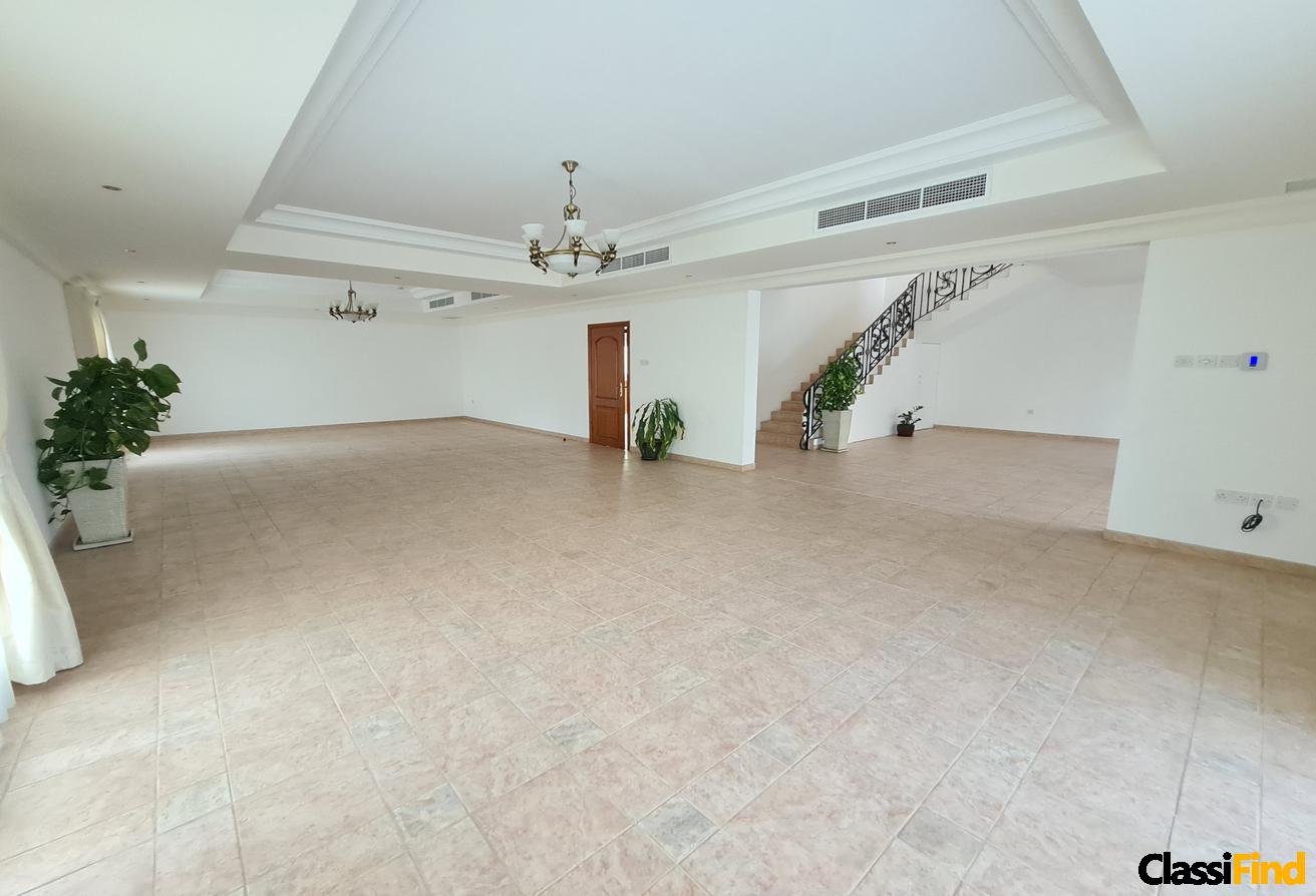 An big bright 3bed compound villa with big garden