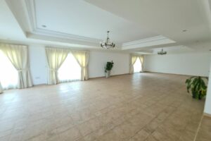An big bright 3bed compound villa with big garden