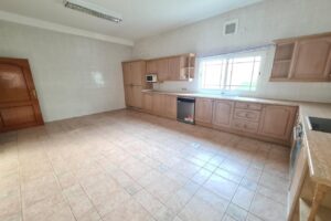 An big bright 3bed compound villa with big garden