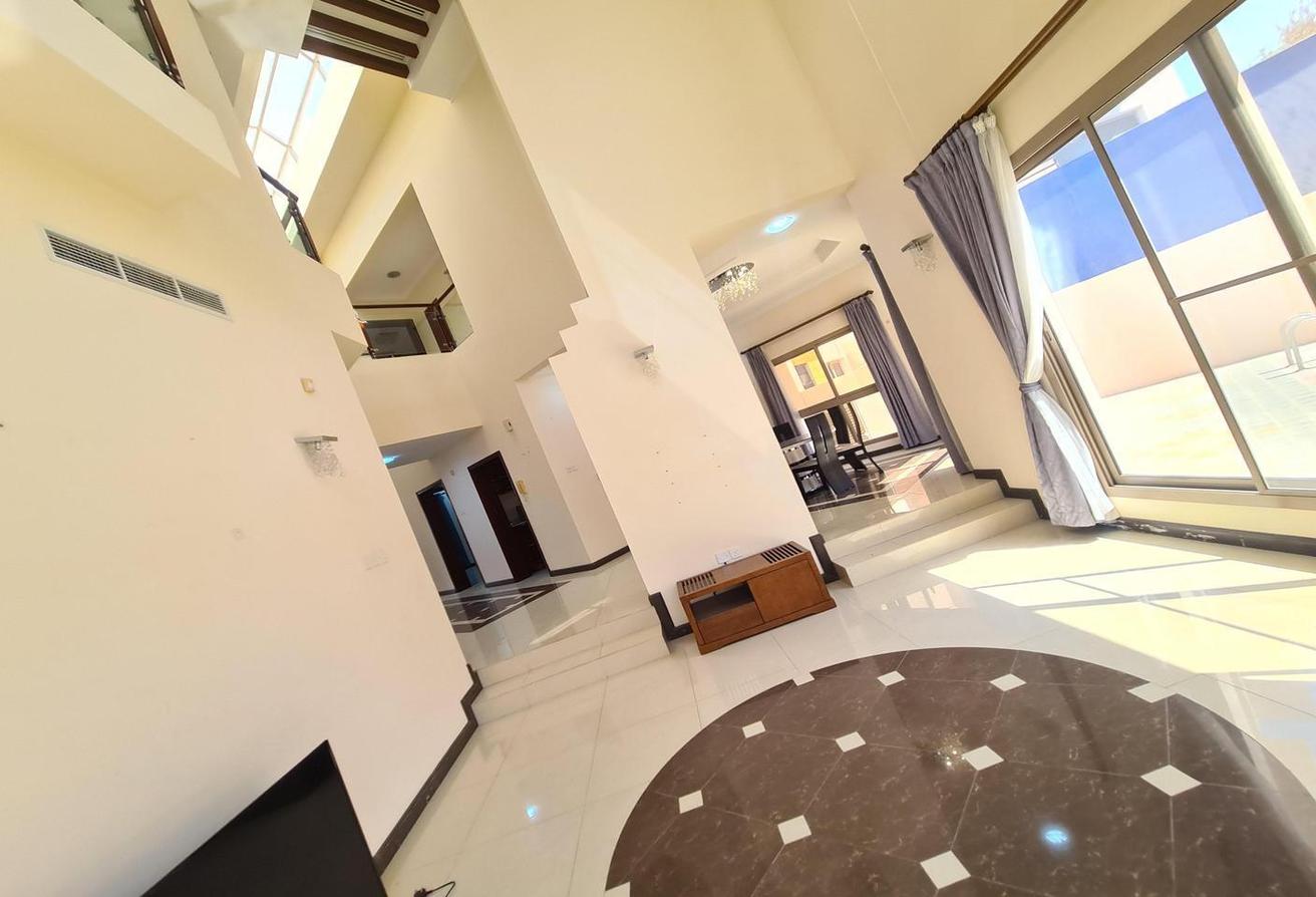 Comp villa 5bed Pvt Garden and Pool BD1250incl!