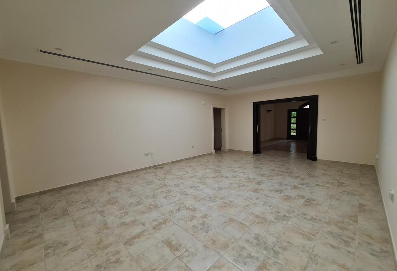 Beautiful 4bed Villa with Garden in Green Compound