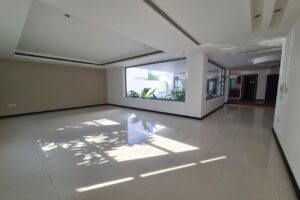 Modern Residence, 4Bedroom, pvt pool in compound !