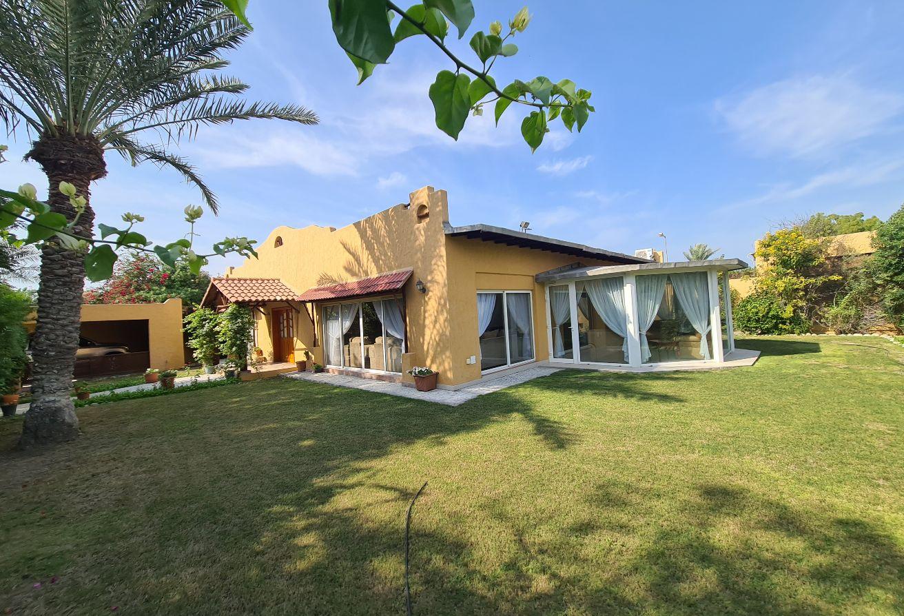 Lovely 4bed One storey Family Villa green comp