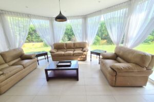 Lovely 4bed One storey Family Villa green comp