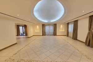 Manama-Spacious 4bed villa with superb facilities