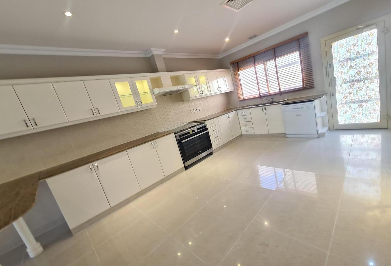 Lovely 4bed villa in a beautiful green compound