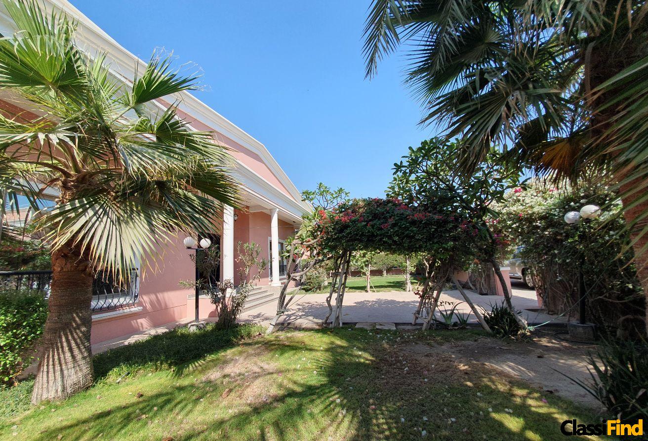 Beautiful large 4bed renovated villa large garden