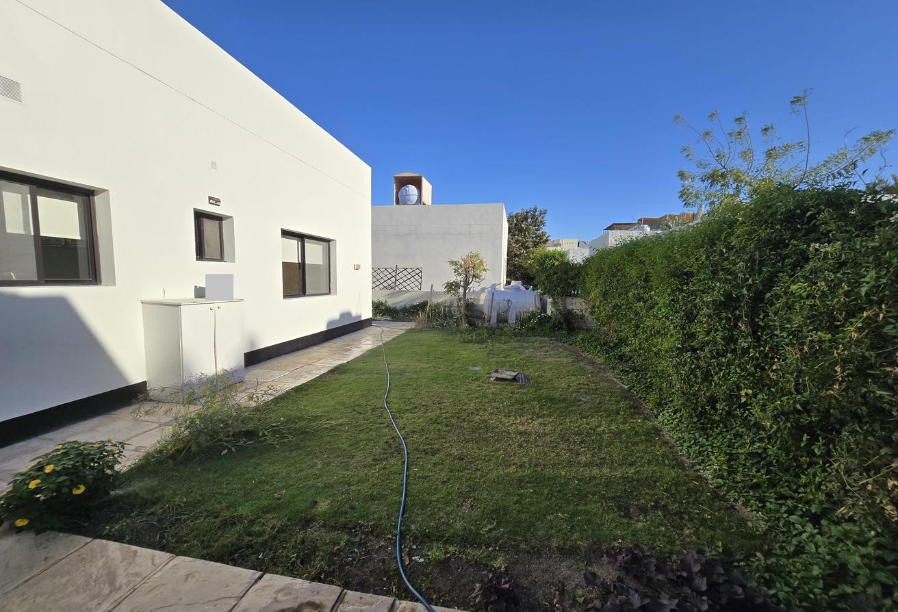 Beautiful one storey 3 bedroom compound villa