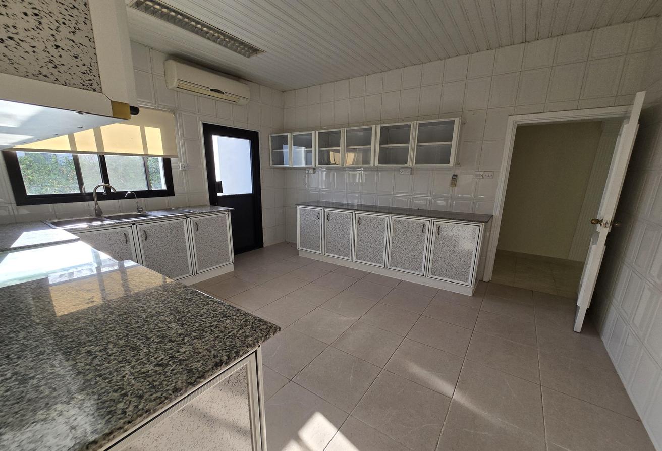 Beautiful one storey 3 bedroom compound villa