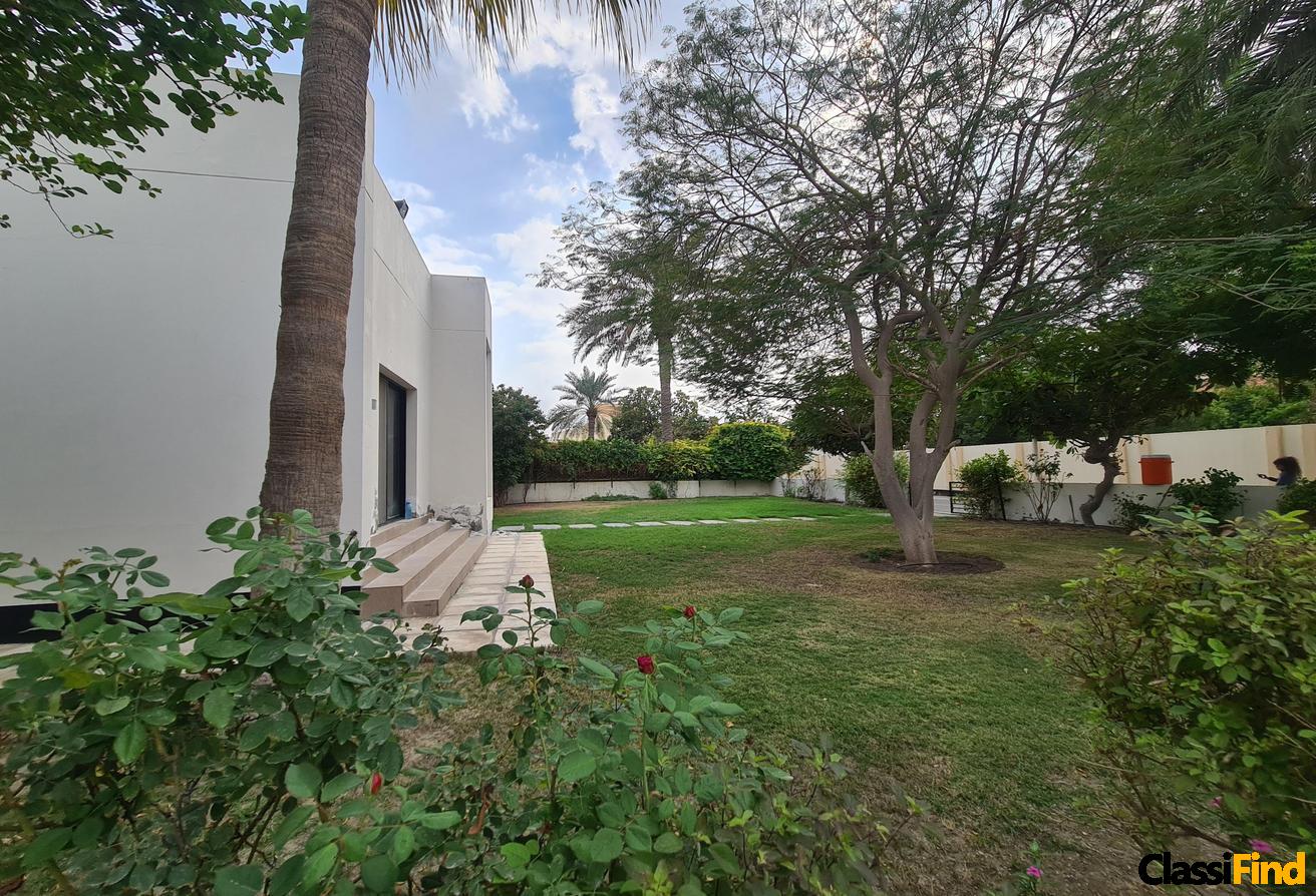 Modern 1storey 3bed comp villa with large garden