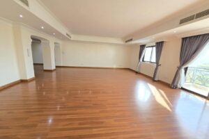 4bed Large Apartment with facilities for family