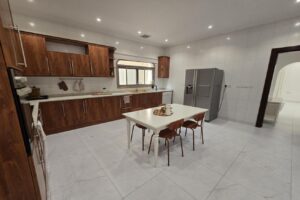 Contemporary furnished 4bed villa Big pool in comp