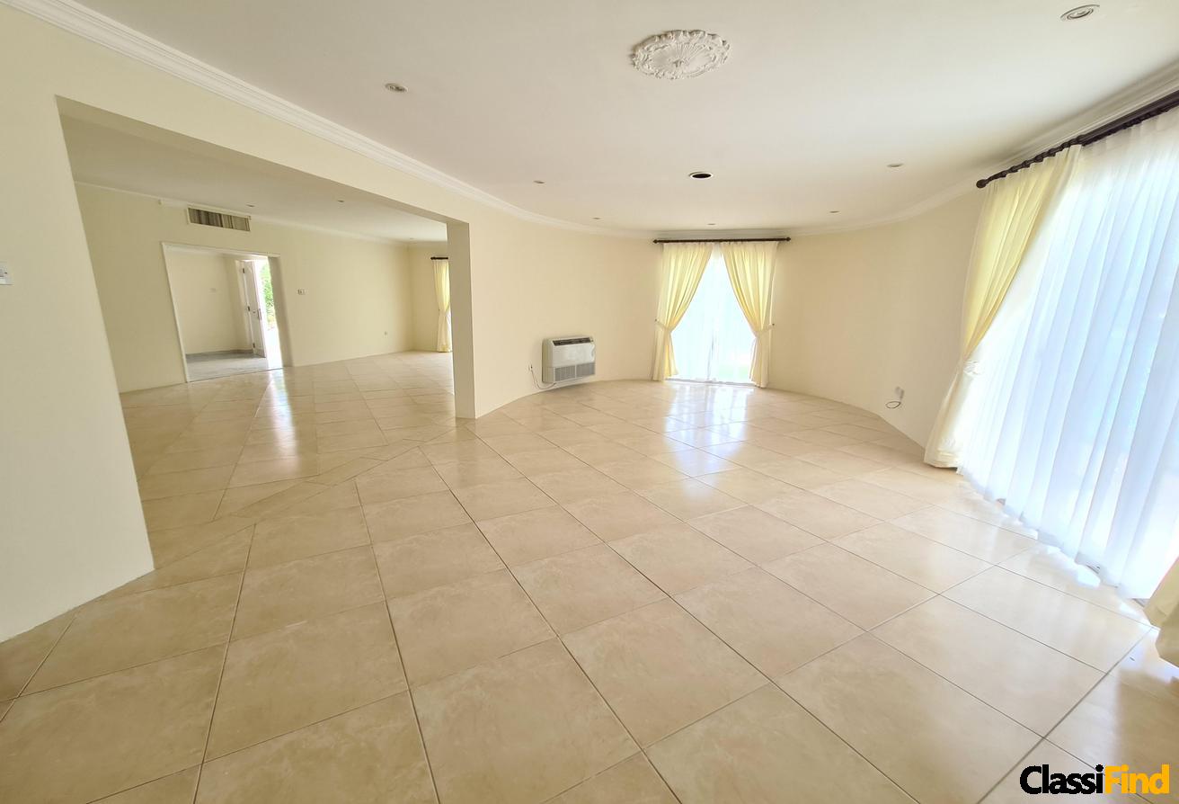 An Beautiful 5bed bungalow with large pvt garden