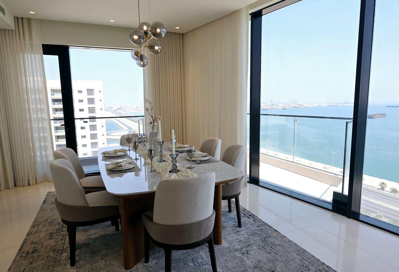 4br Experience luxurious family living in this