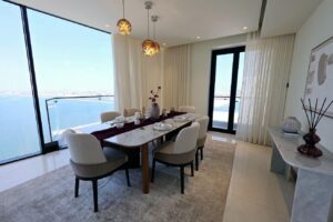 Seaview -Spacious Family Apartment with Rooftop
