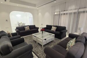 Contemporary furnished 4bed villa Big pool in comp