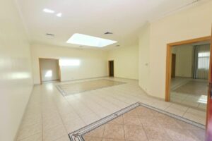 An private bright 4 bedroom mansion with pvt pool