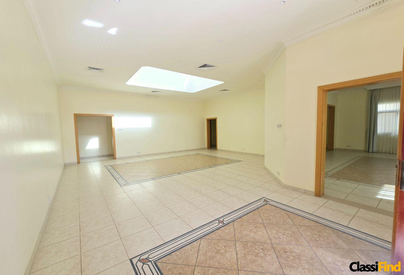 An private bright 4 bedroom mansion with pvt pool