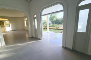 4 BR Villa with Private Garden 1 storey- renovated