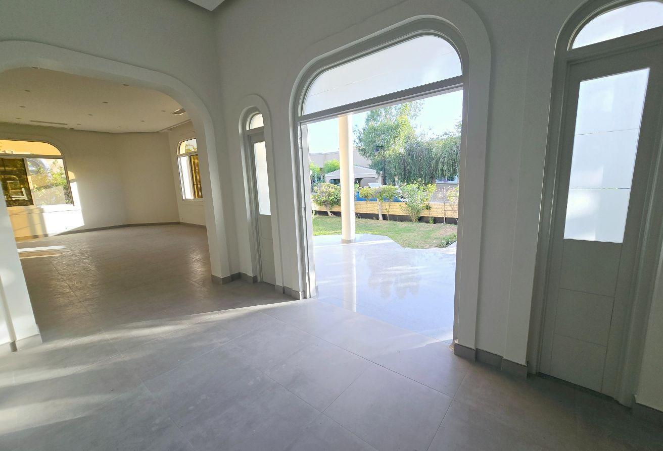 4 BR Villa with Private Garden 1 storey- renovated