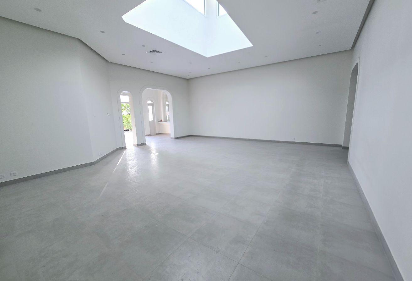 4 BR Villa with Private Garden 1 storey- renovated
