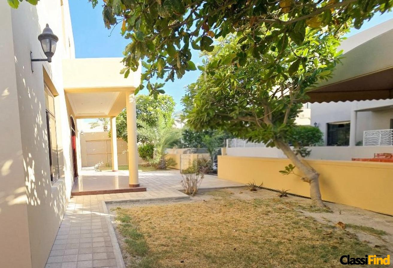 5 BR Villa with Private Garden and 2 Parking Slots