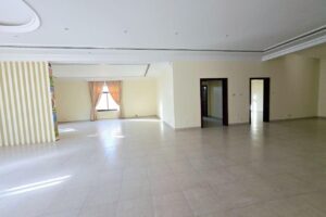 5 BR Villa with Private Garden and 2 Parking Slots