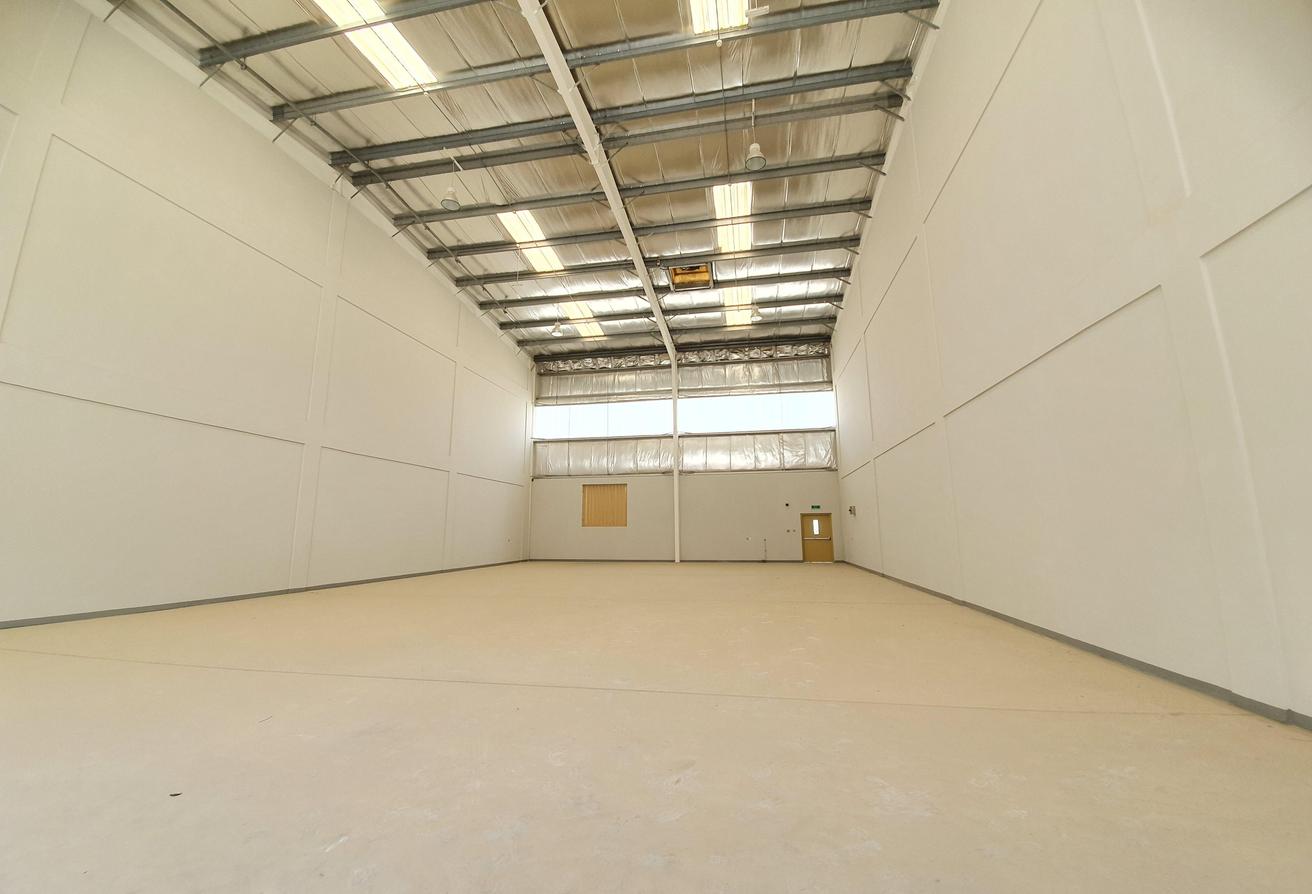 304m2 Warehouse/Workshop space for rent in Sitra