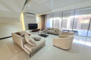 Modern 3Bed Villa with Private Pool,small compound