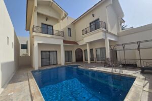 Rarely available,town stand alone 4bed villa, pool