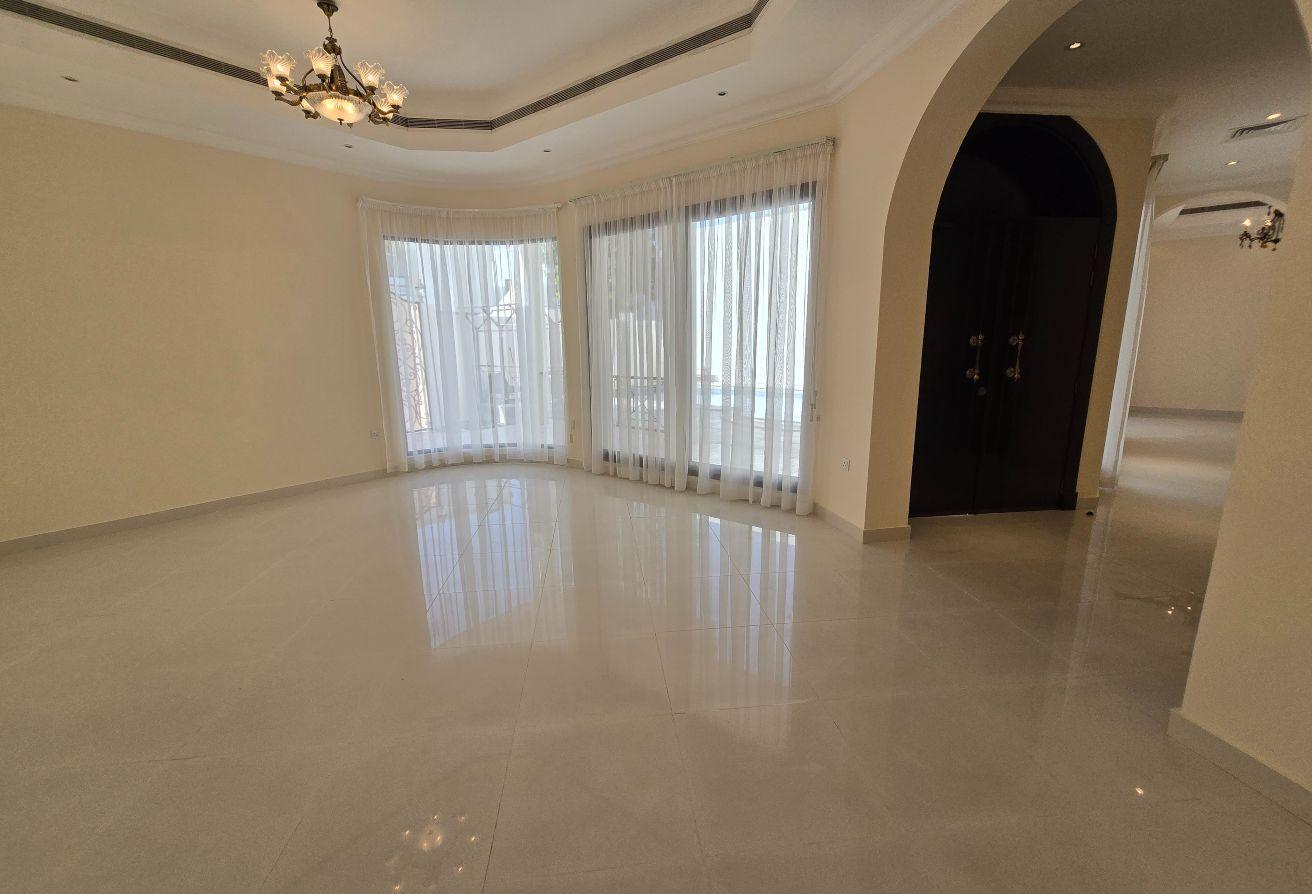 Rarely available,town stand alone 4bed villa, pool