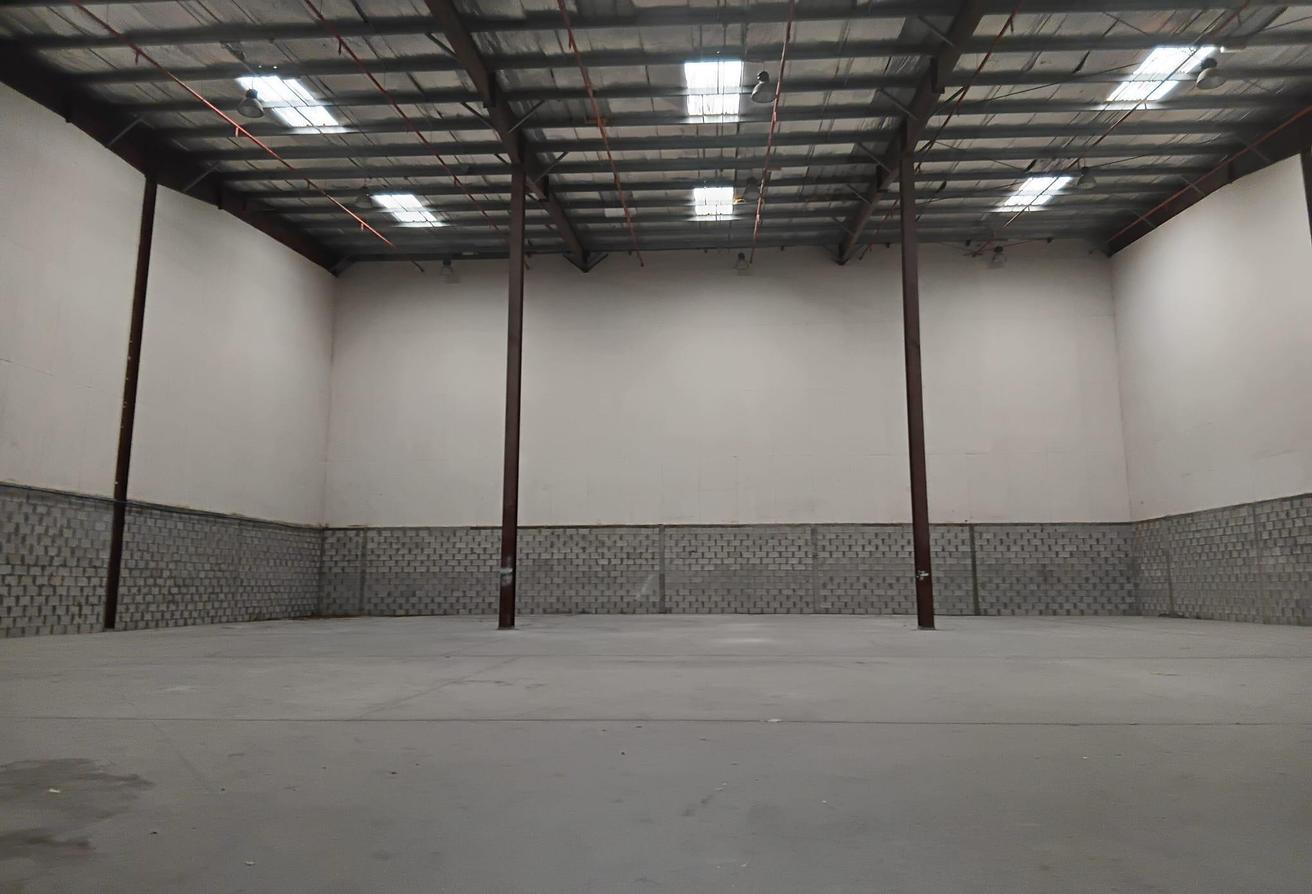 3-Phase Power, 816m2 Warehouse with Gated Security