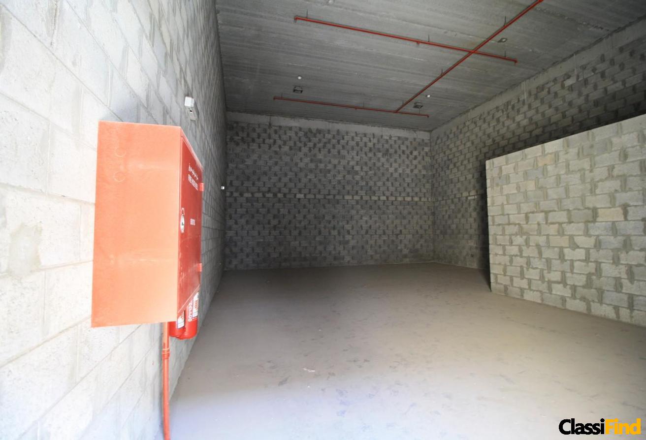 3-Phase Power, 816m2 Warehouse with Gated Security