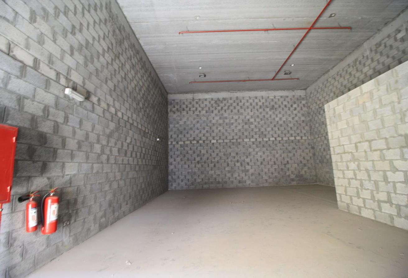 3-Phase Power, 816m2 Warehouse with Gated Security