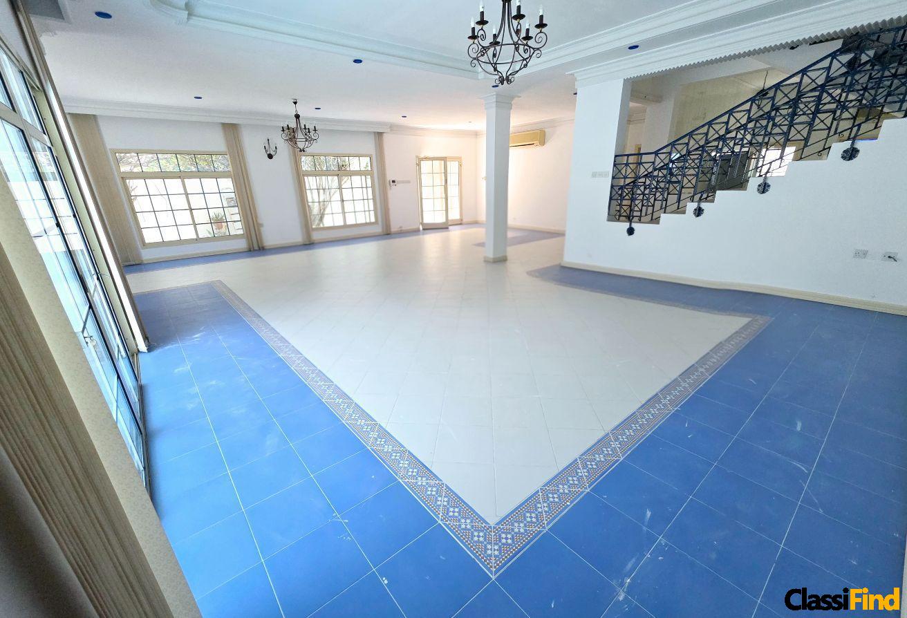 BD 750 EXCLUSIVE! 4-BR Villa with PRIVATE POOL