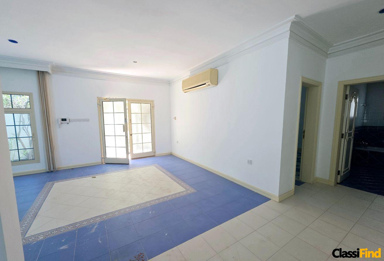 BD 750 EXCLUSIVE! 4-BR Villa with PRIVATE POOL