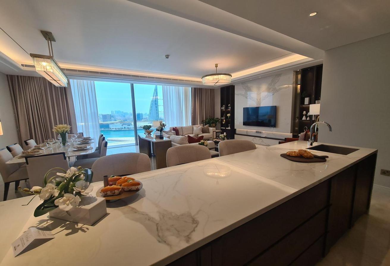 Bahrain Bay-Luxurious 3.5br Panoramic view apart
