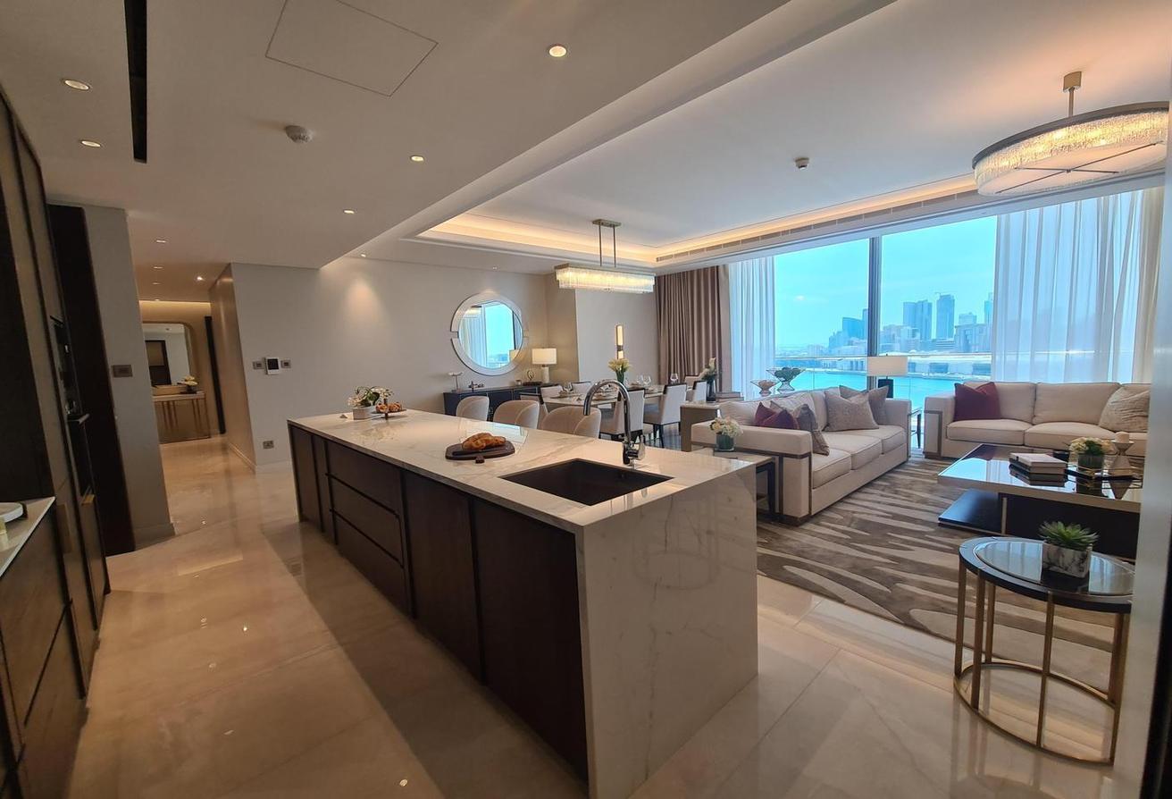 Bahrain Bay-Luxurious 3.5br Panoramic view apart
