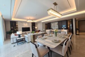 Bahrain Bay-Luxurious 3.5br Panoramic view apart