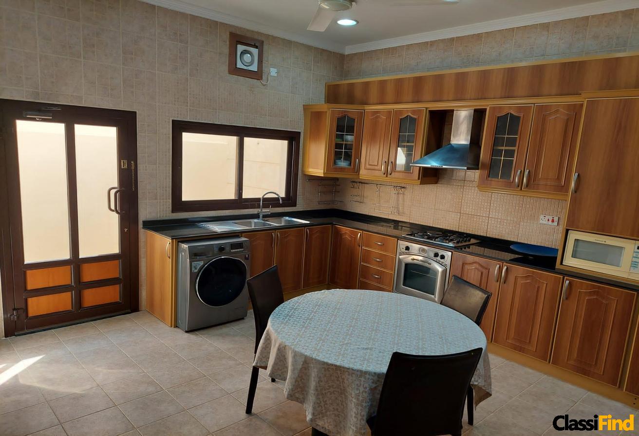 An private family 3bed double storey villa