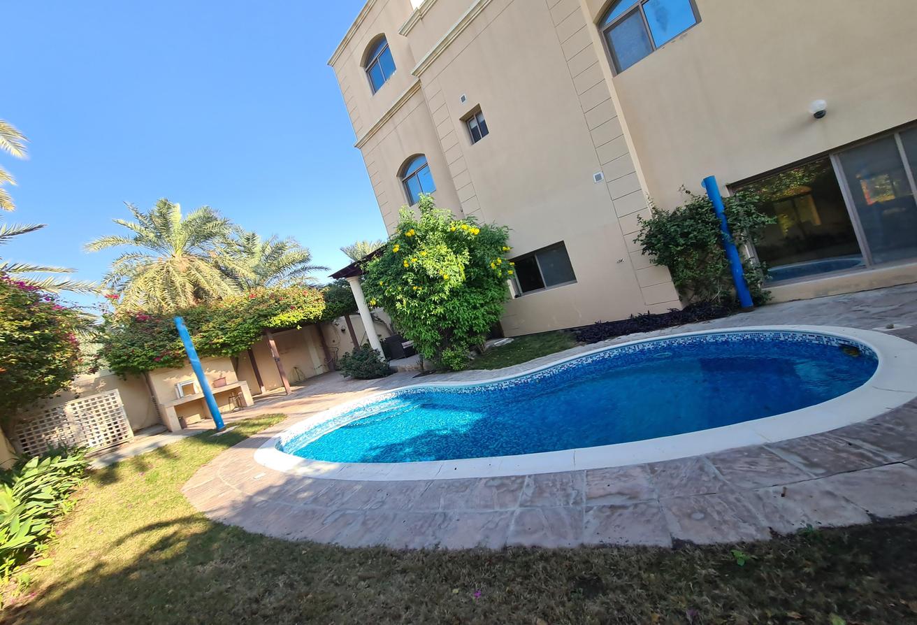 Elegant 5bed furnished villa pvt pool garden -comp