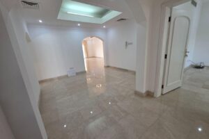 A private Home of 4+1bed with pool, garden!