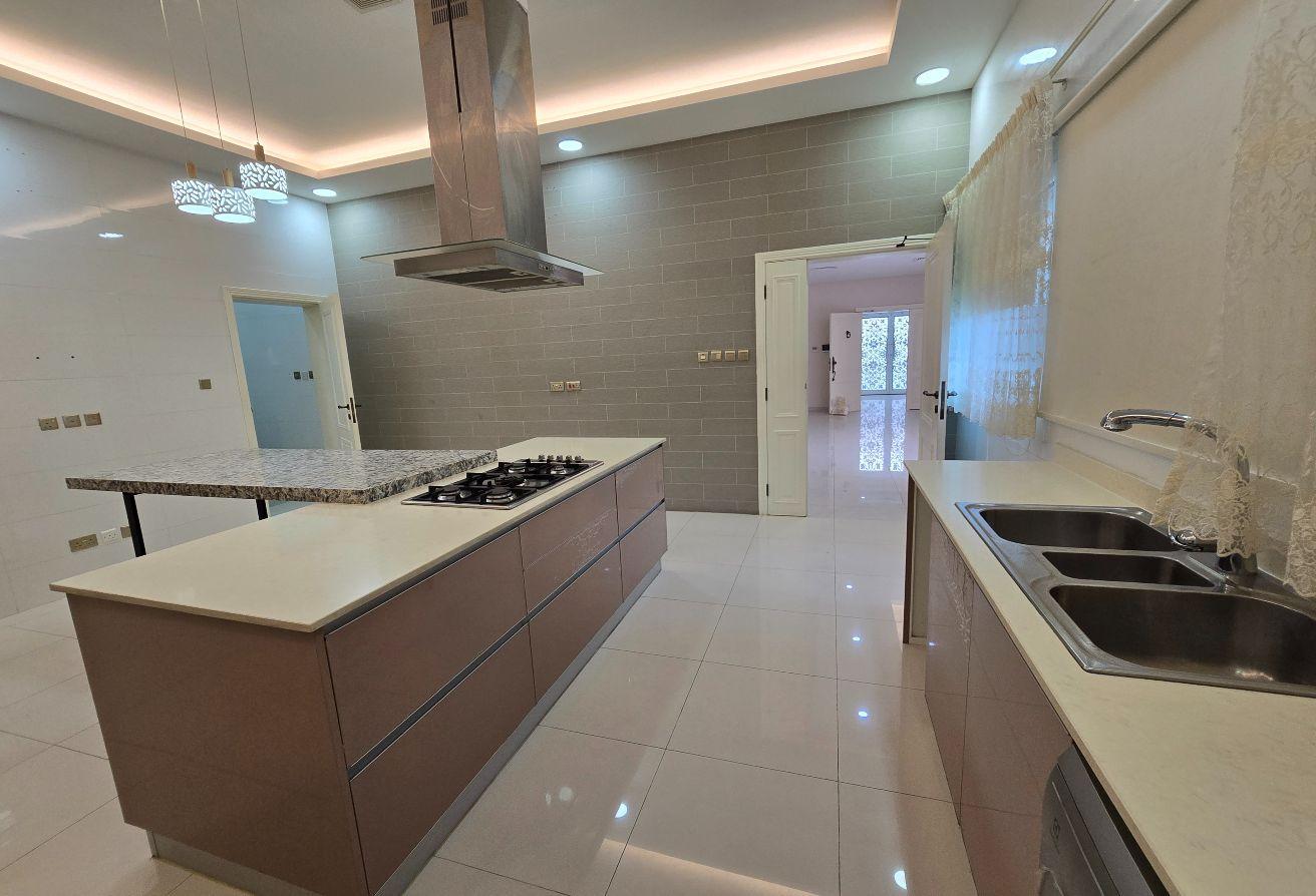 Hidd 7br villa for sale+Elevator, luxury living